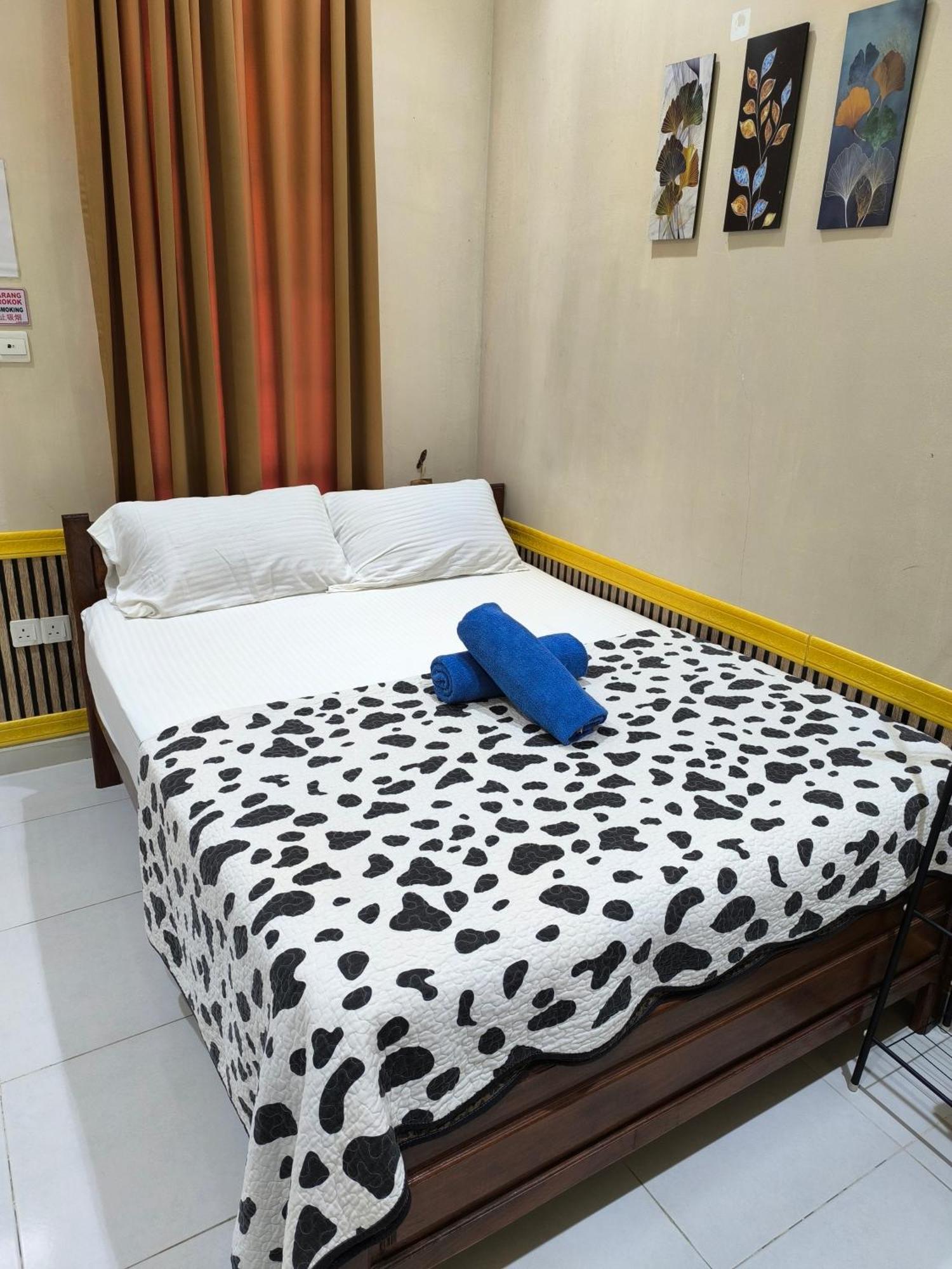 Desa Besut Inn Kampung Kuala Besut ภายนอก รูปภาพ